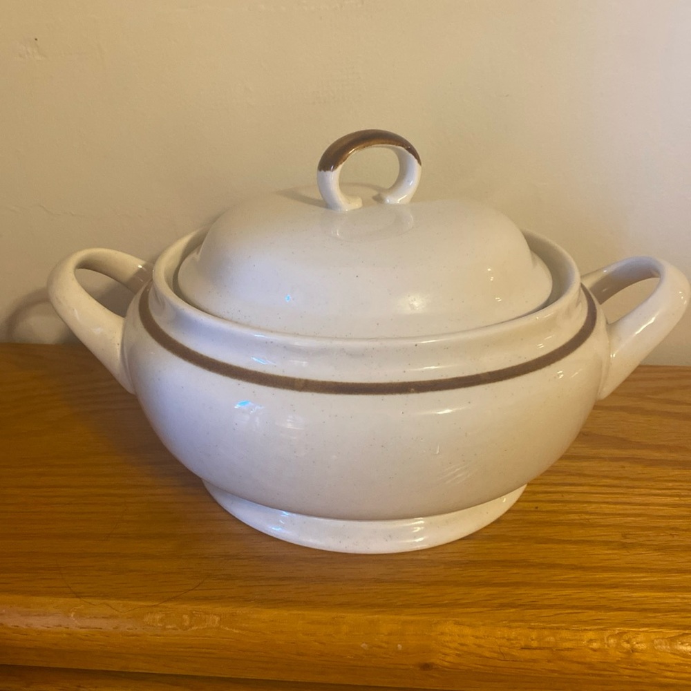 Vintage Mountain Wood Collection Stoneware Serving Dish with Lid